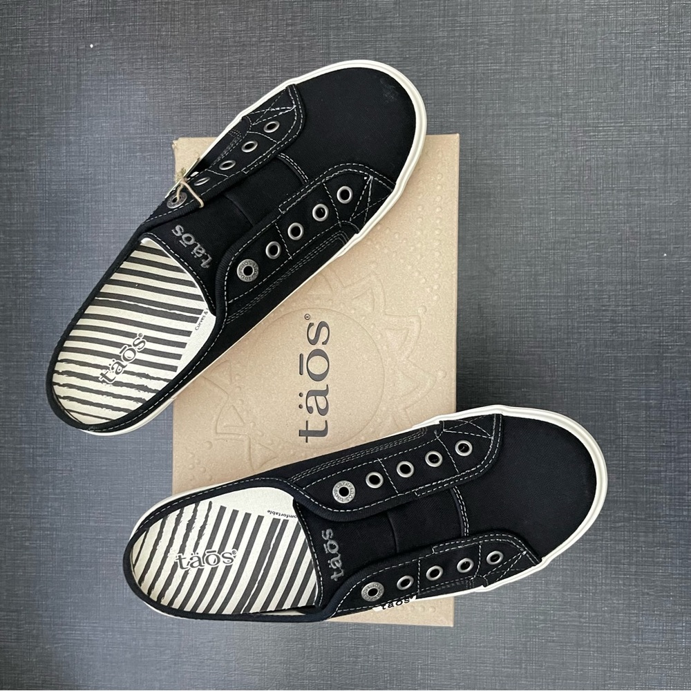 TAOS Footwear EZ Soul Slip On Mule - 11M, Black, New In Box